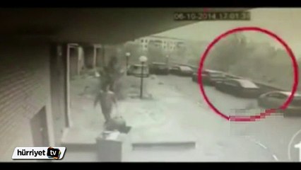 Genç kız camdan atladı kimse dönüp bakmadı!