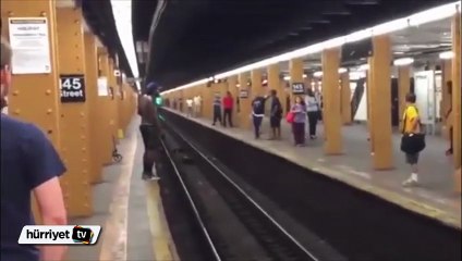 Metroda karşıdan karşıya atlayamayınca...