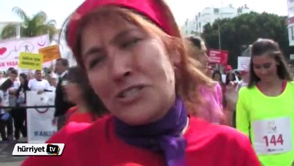 Kadınlar 7 santim topuklu ayakkabılarla koştu