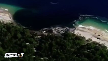 Plajda dev çukur görenleri korkuttu
