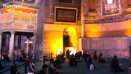 Cumhurbaşkanı Erdoğan Ayasofya Camisi'ne hat tablosu bağışladı