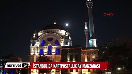 İstanbul'da kartpostallık ay manzarası