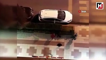 Eve geç gelen gence sokakta meydan dayağı attı