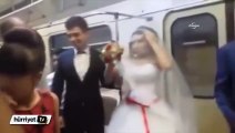 Bakü'de gelin ve damat düğüne metro ile gitti