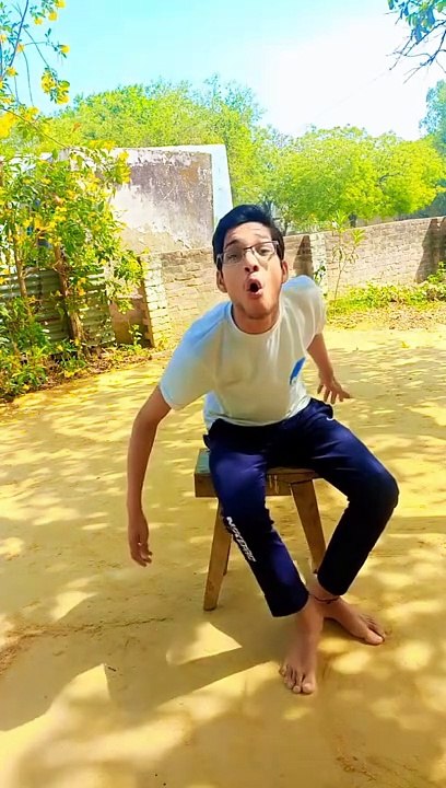 YouTube shorts per follow kar do