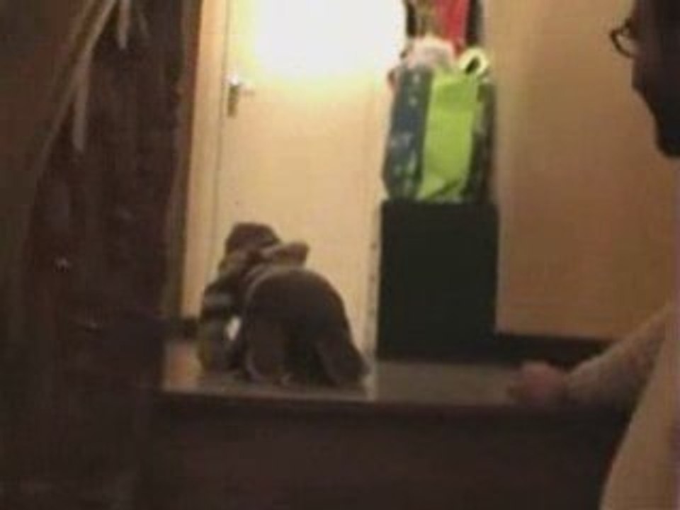 Mathurin dans l'escalier