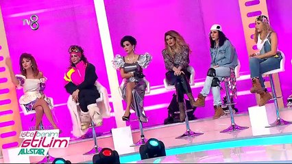 Ayşenur'un kıyafeti olay yarattı!