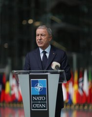 Son dakika haber... Milli Savunma Bakanı Akar, NATO Karargahı'nda gazetecilerle bir araya geldi Açıklaması
