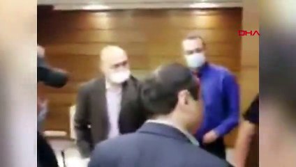 Rusya'da Azeri iş adamı Ermenistanlı diplomatları polis eşliğinde kovdurdu