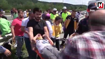 Kazada yaralanan baba, ölen oğlunun başından ayrılamadı