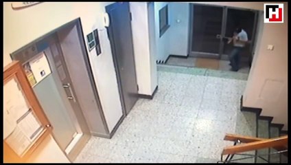 Bagajdan çıkan esrarengiz silah incelemede