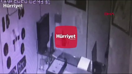 Duvarı delip hırsızlık yapan 4 şüpheli böyle yakalandı