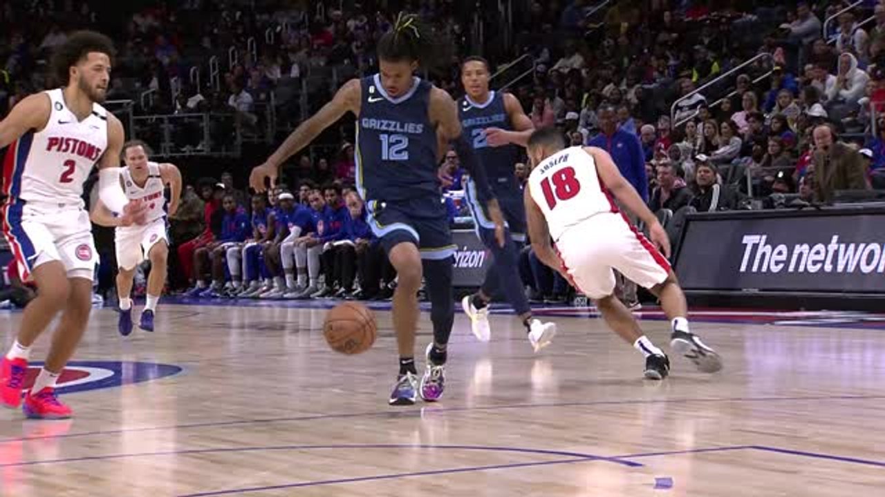 Morant goes behind-the-back to set up spectacular dunk