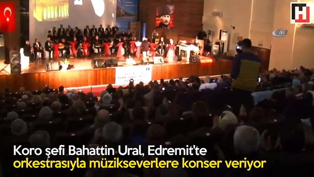 Koroyu bırakıp oynamaya başladı