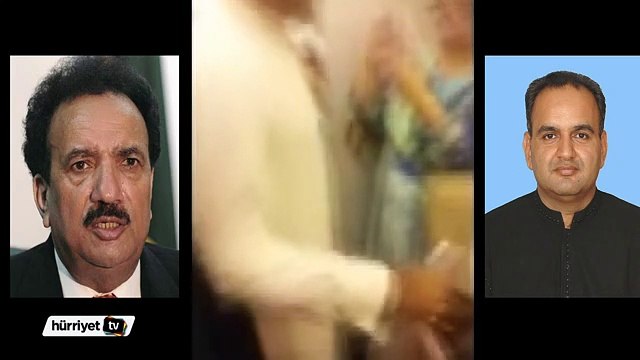 Öfkeli yolcular bakanla senatörü uçaktan attı