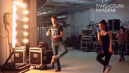 Bale çocuklar için büyülü bir dünyanın kapılarını da açıyor