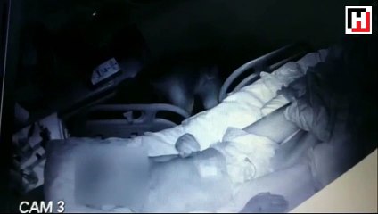 Bakıcı 91 yaşındaki felçli hastayı böyle dövdü