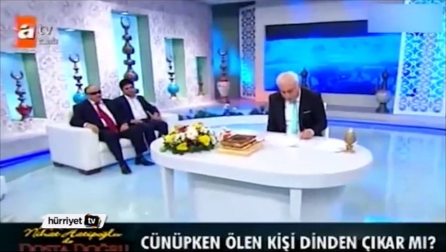 Nihat Hatipoğlu'na ilginç soru: Banyoda çıplak yıkanılır mı?