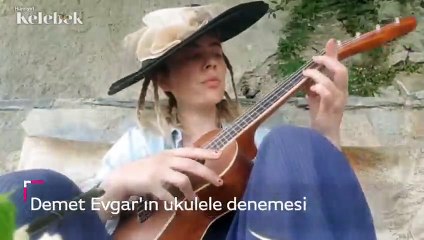 Demet Evgar'ın ukulele denemesi!
