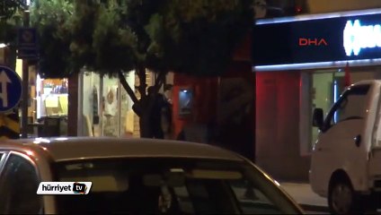 Gölcük’te soyguncu banka çalışanlarını rehin aldı