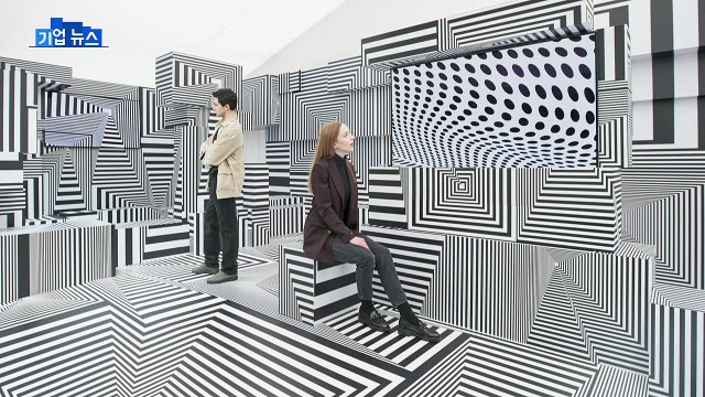 [기업] LG전자, 롤러블 올레드 TV 활용 작품 런던서 전시 / YTN