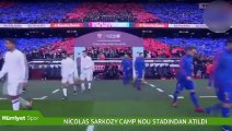 Nicolas Sarkozy Camp Nou stadından atıldı