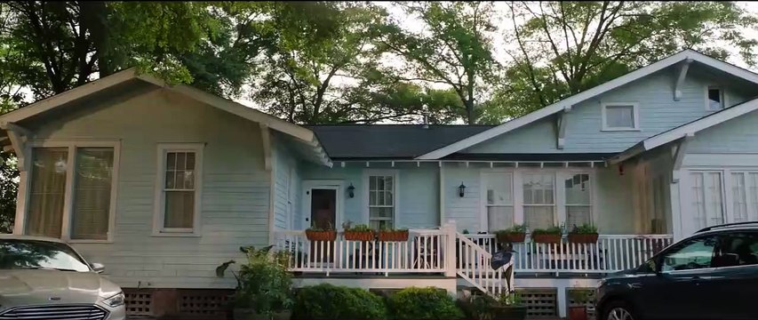 Des mots sur les murs Bande-annonce (EN)