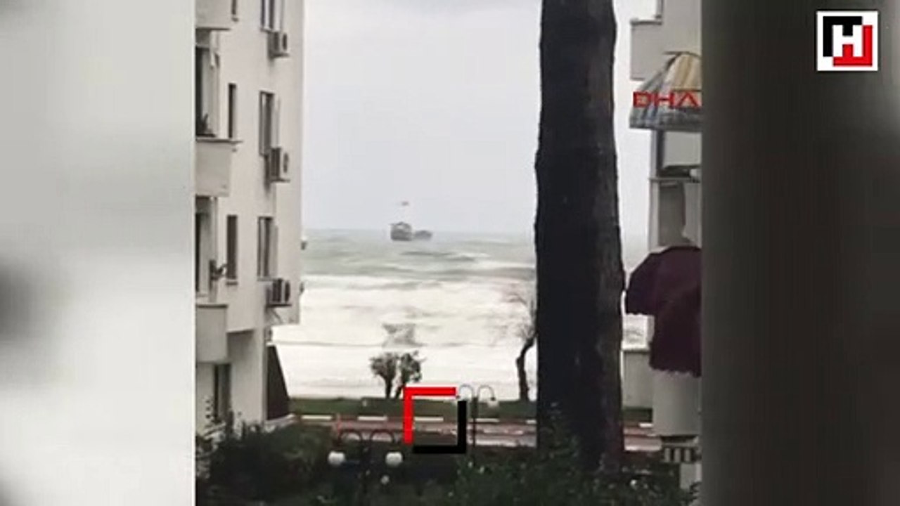 Bartın açıklarında kuru yük gemisi sürükleniyor