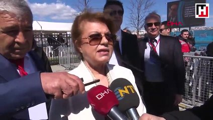 Eski Başbakan Çiller Yenikapı'da