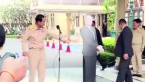 Tayland Başbakanı: Soruları karton maketime sorun