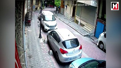 Hırsızlık çetesi bekçilere çarptı