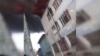 Son dakika haberi! Bursa'da sandalye fabrikasında yangın... Dumanlar gökyüzünü kapladı