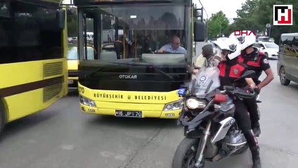 Kaplumbağa kostümü ile araçların önüne atladı