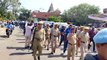 आमजन में विश्वास, अपराधियों में भय के लिए पुलिस ने निकाला फ्लैग मार्च