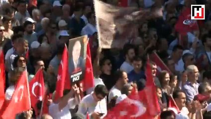 Muharrem İnce Gaziosmanpaşa'da halka hitap etti.