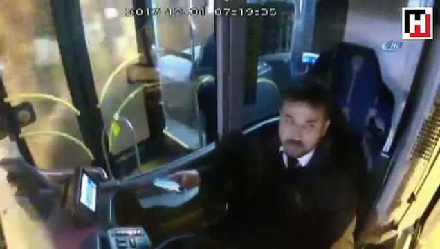 Dili boğazına kaçan bebeği otobüs şoförü hayata döndürdü