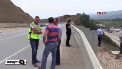 Otomobil HES inşaatına uçtu: Biri bebek 2 ölü, 3 yaralı