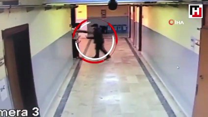 Kurusıkı tabancayla okula gelen öğrenci terör estirdi