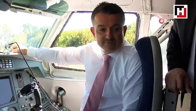 Bakan Pakdemirli, yangın söndürme uçağını kullanarak test etti