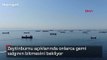 Zeytinburnu açıklarında onlarca gemi salgının bitmesini bekliyor