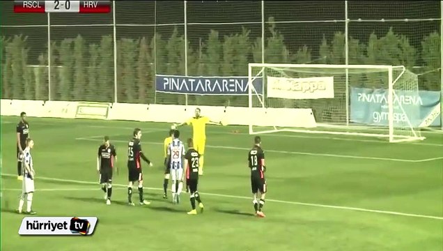 Hakemin kararına kızan Heerenveenli oyuncular sahayı terk ettiler