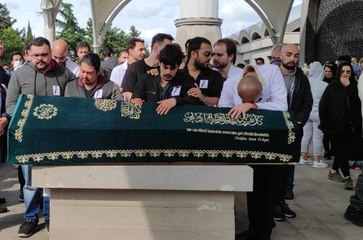 Ataşehir'de kamyonetin çarpması sonucu hayatını kaybeden doktorun cenazesi defnedildi