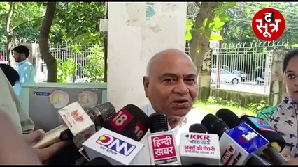 कांग्रेस अध्यक्ष पद के उम्मीदवार शशि थरूर भोपाल पहुंचे, कांग्रेस डेलिगेट्स सहित कमलनाथ से की मुलाकात