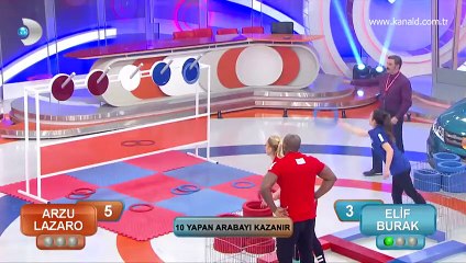 Halkayı Ufuk Özkan'ın kafasına geçirdi!