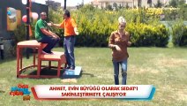 Sinirlerine hakim olamayan Sedat tshirtn paralad?