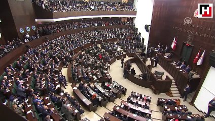 Erdoğan'ın konuşmasında, Bozdağ gözyaşlarını tutamadı