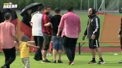 Beşiktaş taraftarından Orhan Ak'a tepki