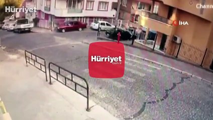 Sokak köpeklerinden kaçarken yol kenarındaki kamyonete çarptı