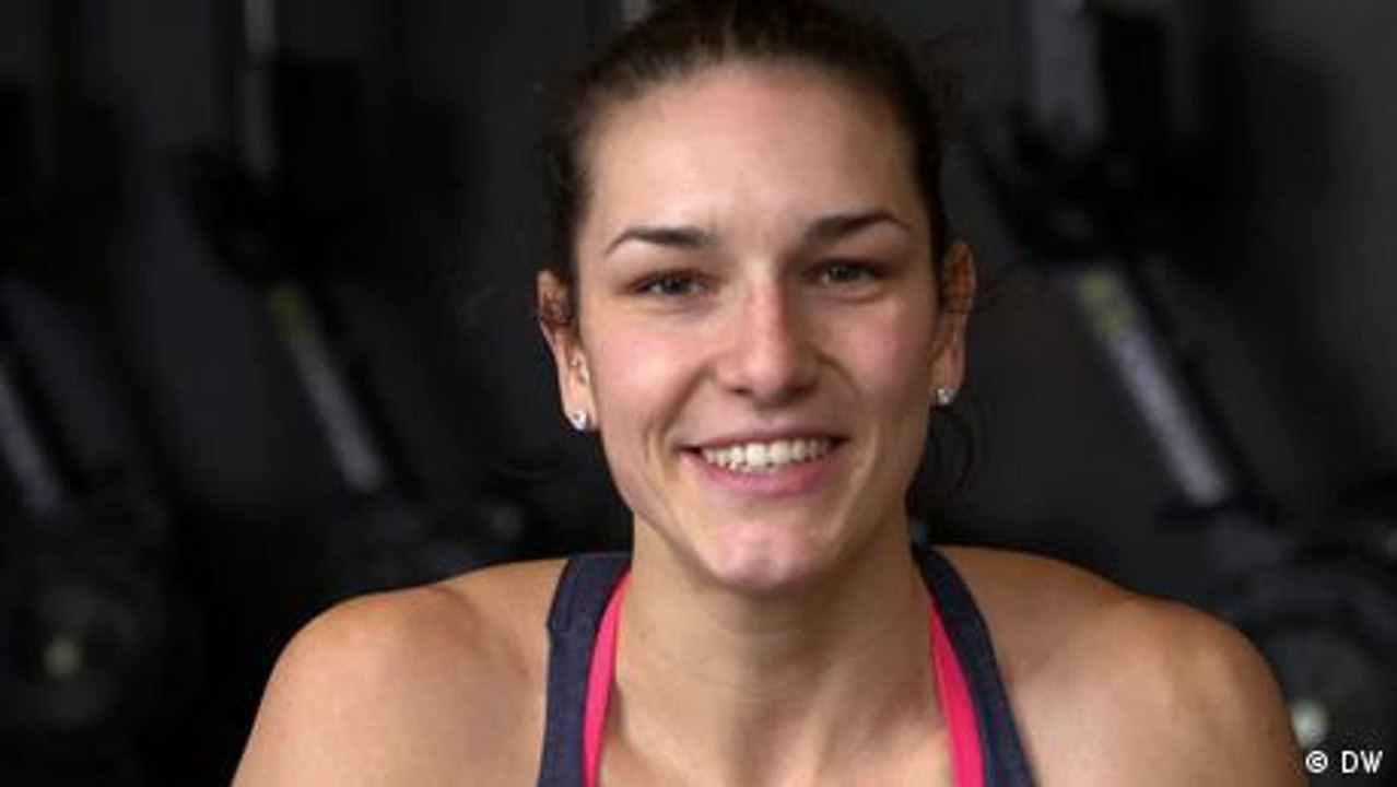 Kreuzheben mit Aurelia Damann video Dailymotion