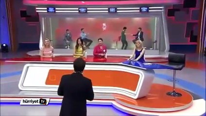 Oryantale bayılan Murat Bey eşini çıldırttı